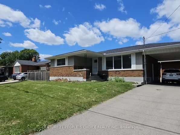 98 Lynbrook Dr, Hamilton, ON L9C 2K9