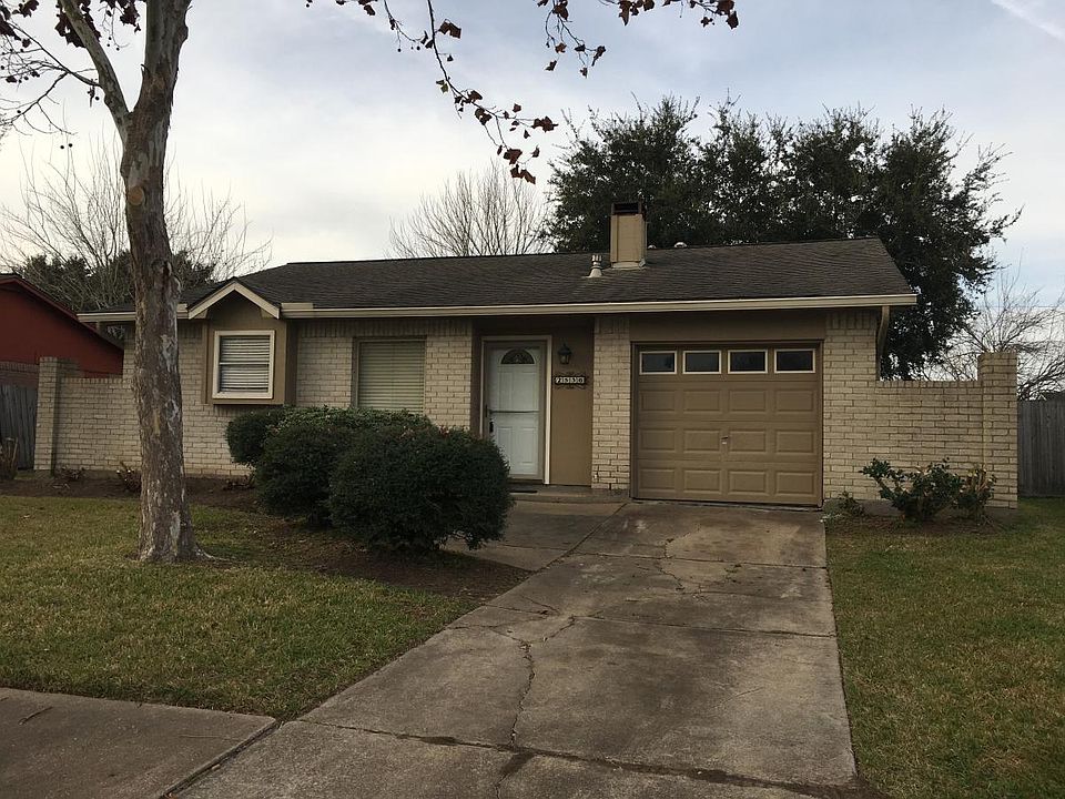 1st image of 2536 Knoxville Dr