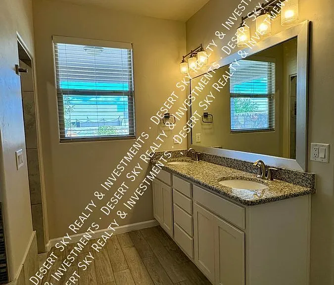 6860 Cassini Ave — Photo 24