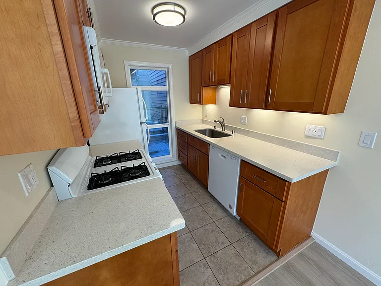 514 17th Ave #2 — Photo 9