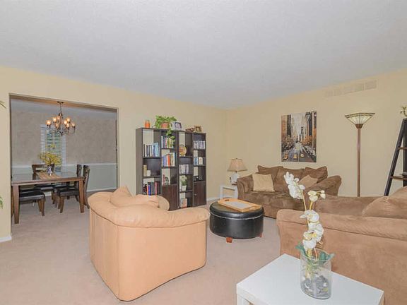 3rd image of 8016 Julie Marie Dr
