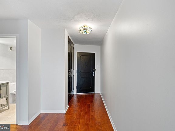 5th image of 2401 Pennsylvania Ave APT 414