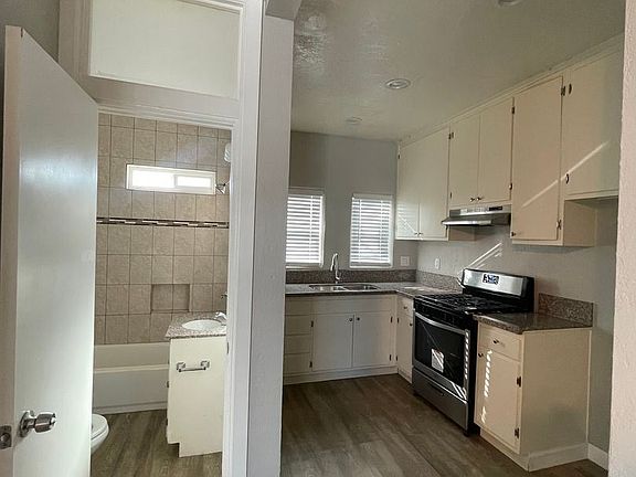 5th image of 2441 1/4 Palm Pl #6220602