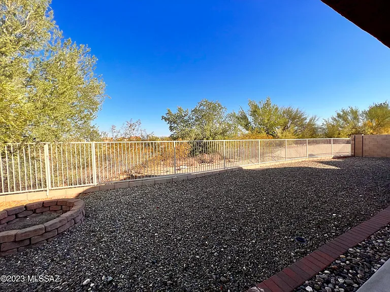 9859 N Crook Ln — Photo 22