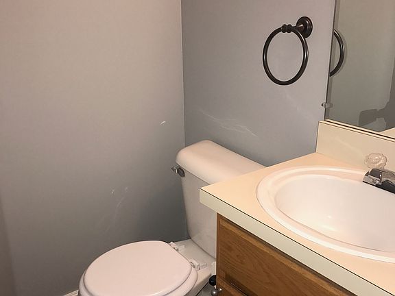 4th image of 44639 Georgia Ct