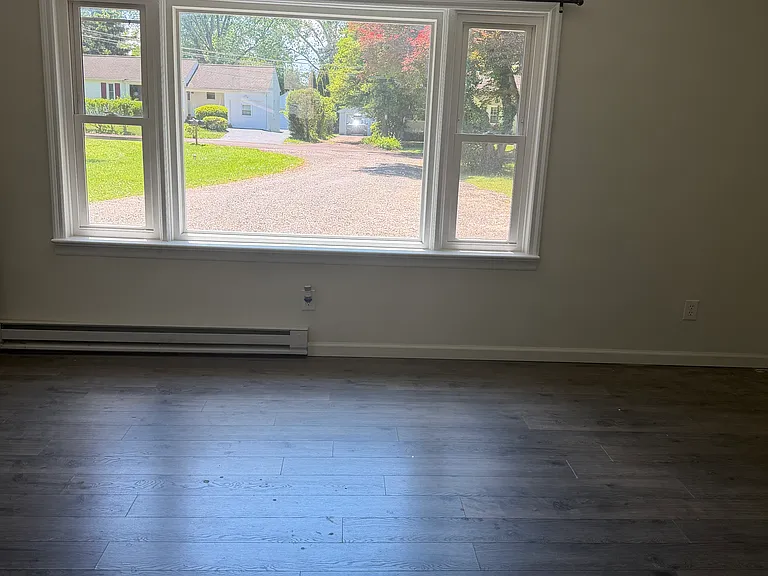 11 Willow Ave — Photo 13