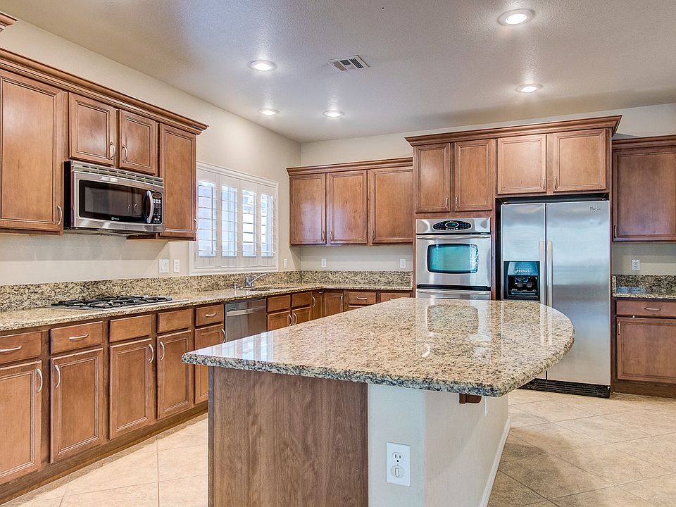 1st image of 960 Contadero Pl