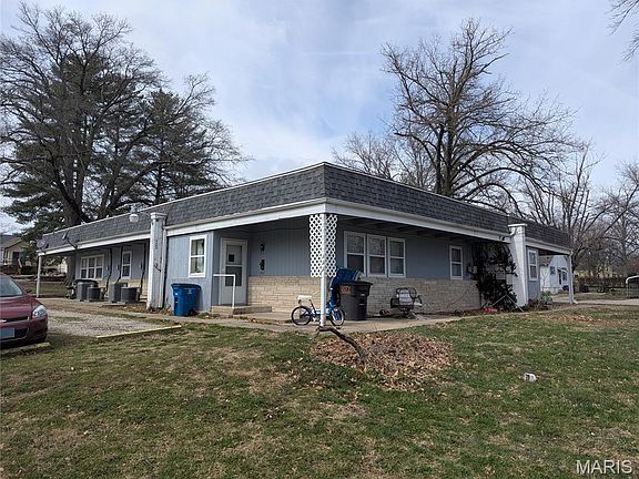 4th image of 726 Eastern Ave