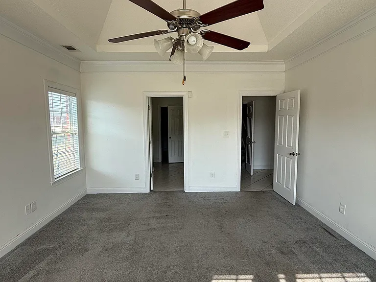 136 Roseine Dr — Photo 13