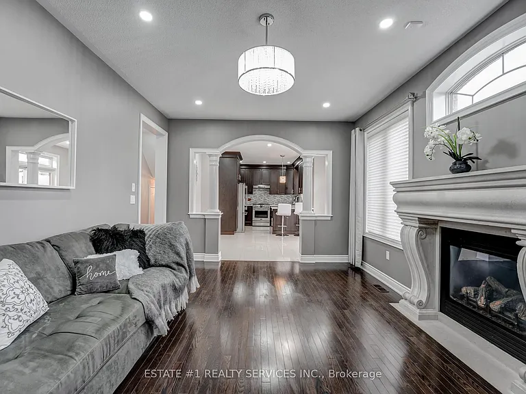 20 Maybeck Dr — Photo 4