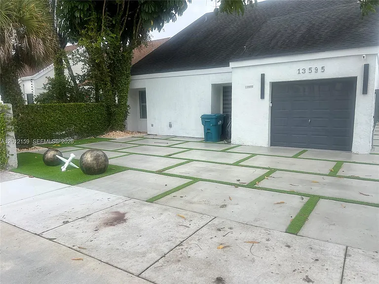 13595 SW 99th St — Photo 8