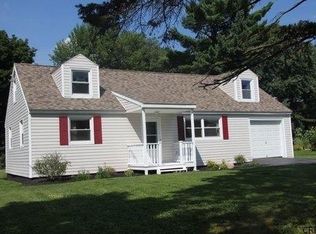 4 Knolls Rd, Niskayuna, NY 12309