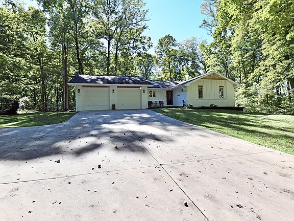 2nd image of 7153 S Private Road Royal Springs Dr