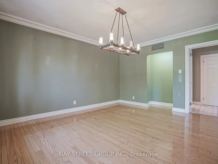 28 Wembley Ave — Photo 7