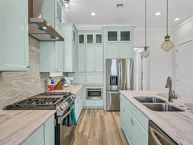 817 Positano Rd — Photo 16
