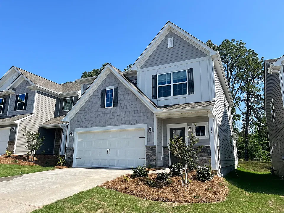 121 Magnolia St