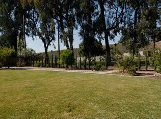 1210 Londonderry St, Costa Mesa, CA 92626