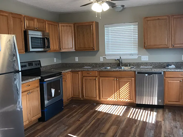 110 Felmet St #2B — Photo 4