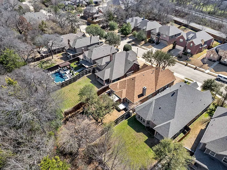 6523 Prairie Flower Trl — Photo 37