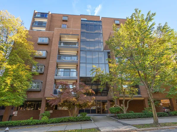 1265 Beacon St APT 505, Brookline, MA 02446