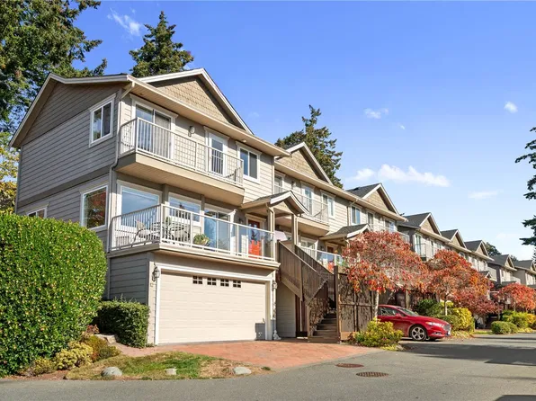 118 Aldersmith Pl #12, View Royal, BC V9A 7M9