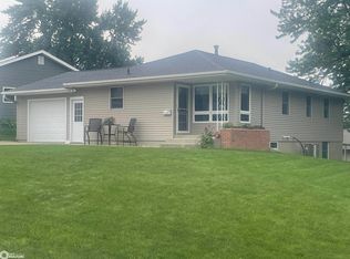 1159 Vine St, Carroll, IA 51401