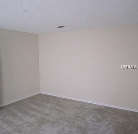 3rd image of 397 Greenwich Ct