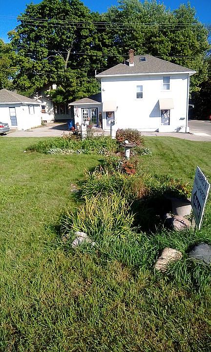 1st image of 1599 Oakland Ave