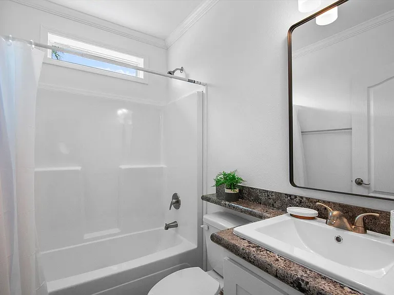 1284 Plymouth Pl — Photo 40