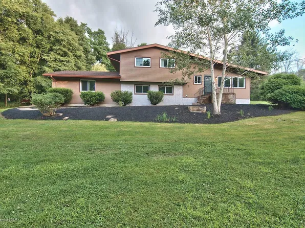 798 Apple Tree Rd, Harding, PA 18643