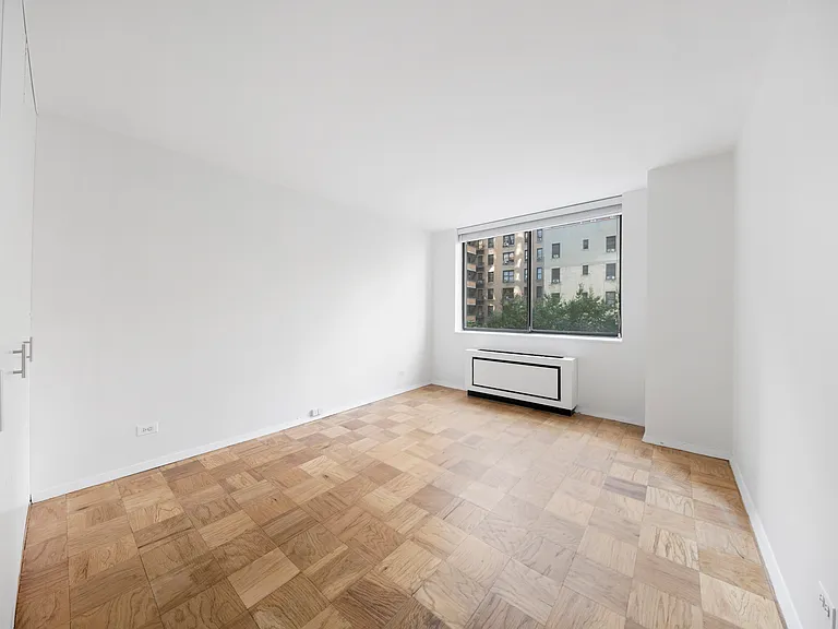 275 W 96th St #6P — Photo 10