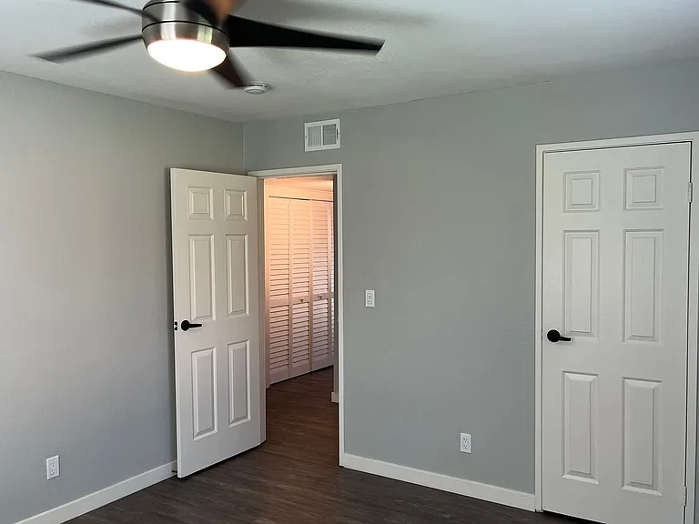 Corona Pointe Resort — Photo 239