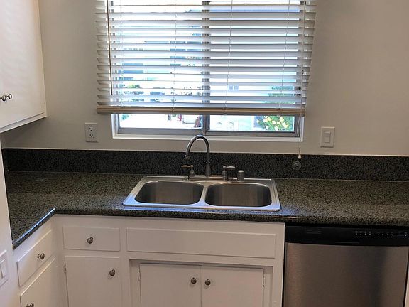 5th image of 840 Arcadia Ave APT 8