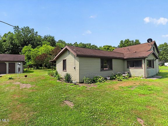 4th image of 1273 County Road U