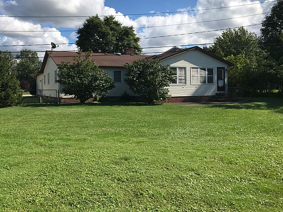 3rd image of 270 E 310th St