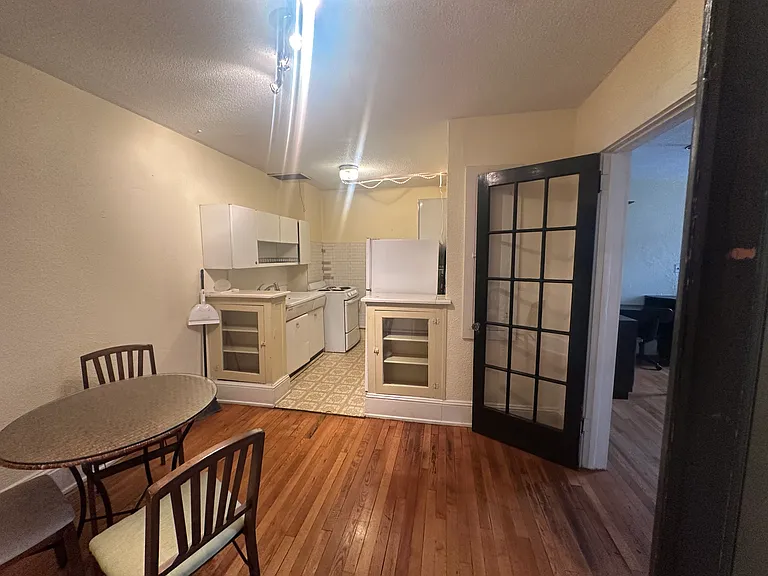 152 Walnut St — Photo 11