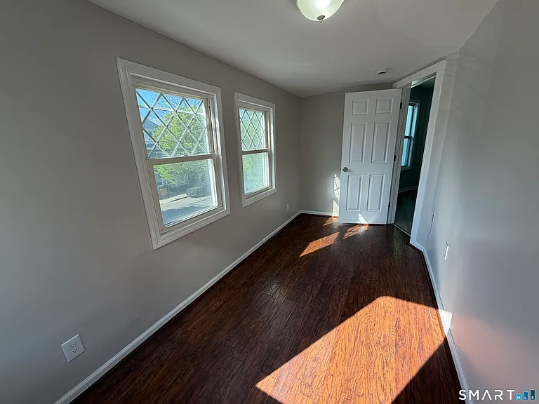 709 Capitol Ave #2 — Photo 15
