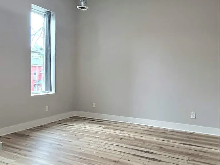 509 S Main St #B — Photo 9
