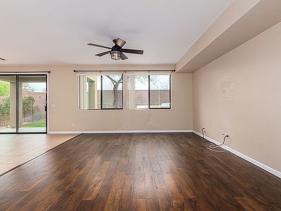 5th image of 10642 E Rose Hill St