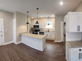 595 Pine St #1, Manchester, NH 03104