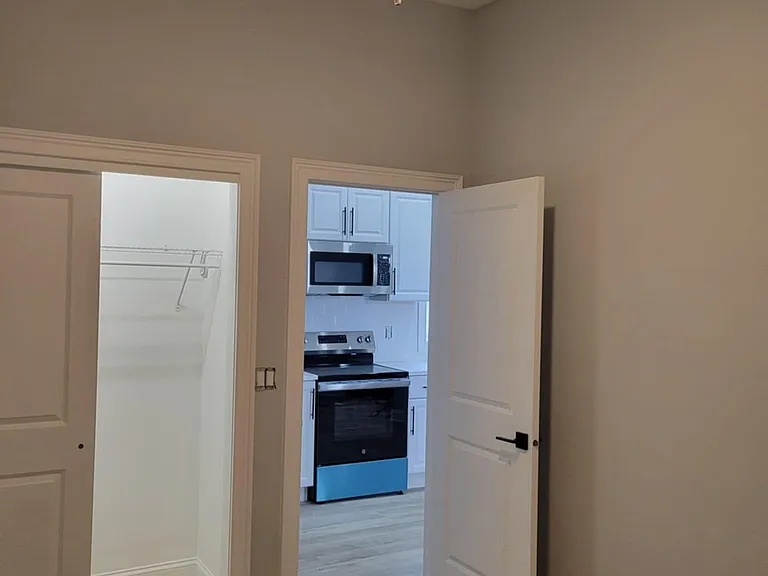 31 Mendon St — Photo 10