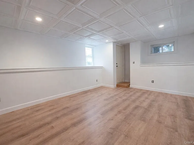 1009 Hudson Ave #1S — Photo 18