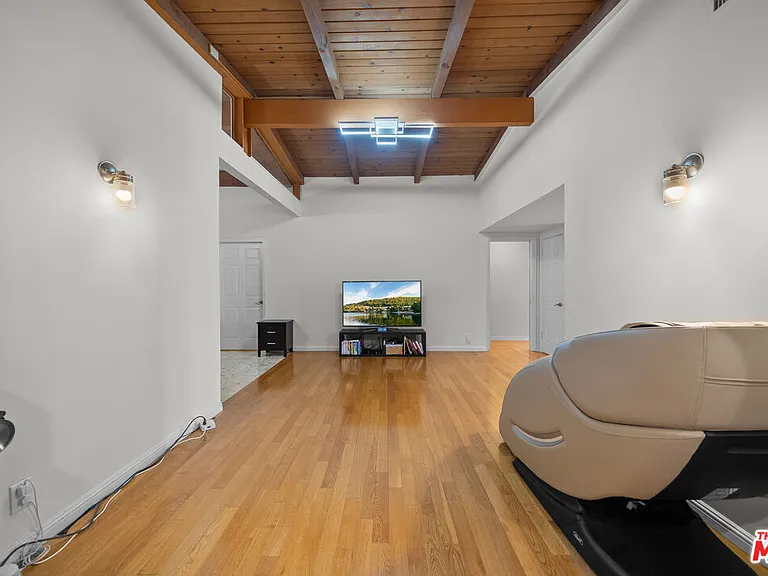 3114 Henrietta Ave — Photo 8