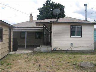 3rd image of 2707 E Heroy Ave