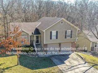 113 NW Cody Dr, Lees Summit, MO 64081
