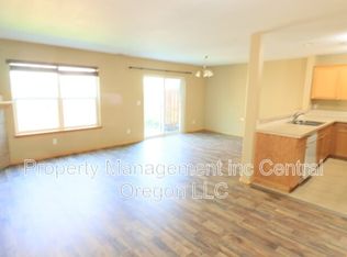 2807 SW Indian Cir, Redmond, OR 97756