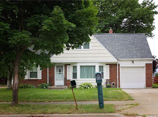 6102 McKinley Pkwy, Hamburg, NY 14075