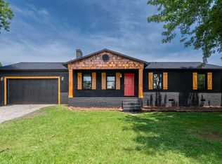 112 Robinette Ln, Statesville, NC 28625