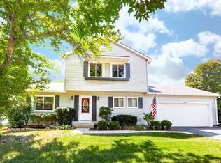 1400 Auburn Ave, Naperville, IL 60565