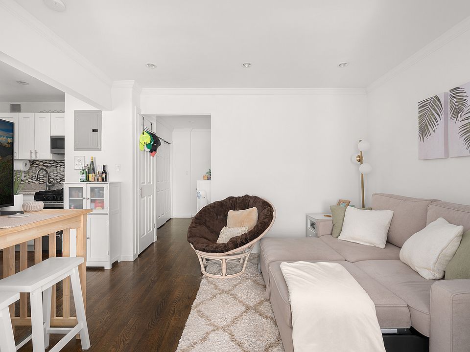 2nd image of 328 W 19th St #4D